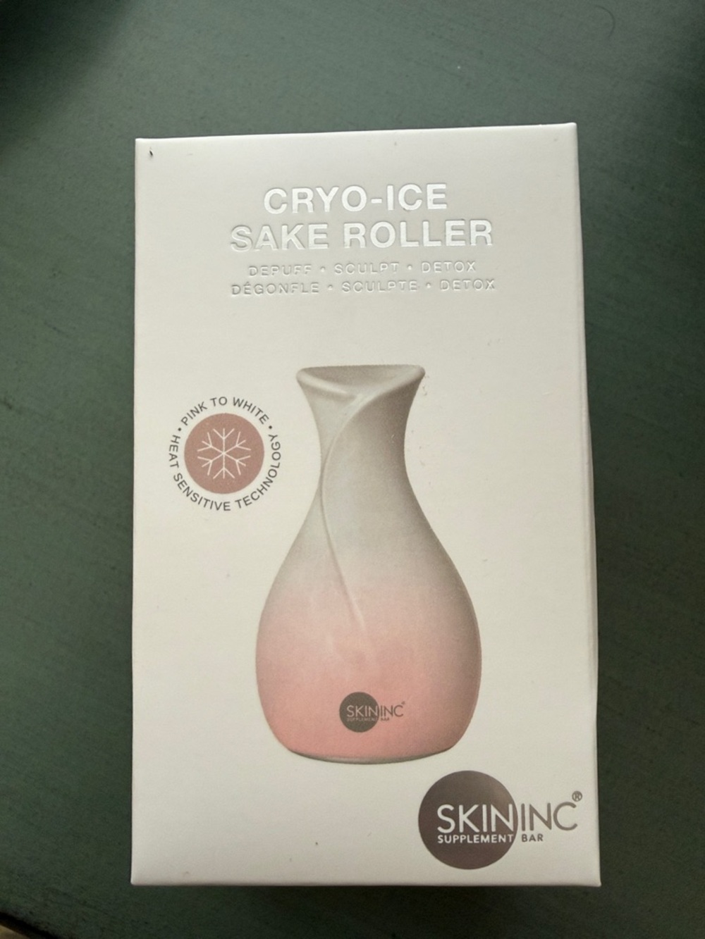 Skin Inc CRYO-ICE SAKE ROLLER (BLUSH EDITION)
NIB-Sealed in Box
